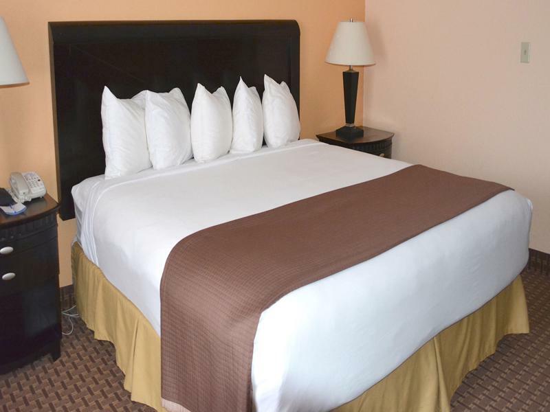 Baymont By Wyndham East Windsor Bradley Airport Hotell Eksteriør bilde